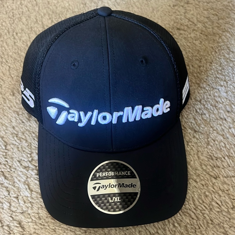 Black Taylormade ball cap hat
